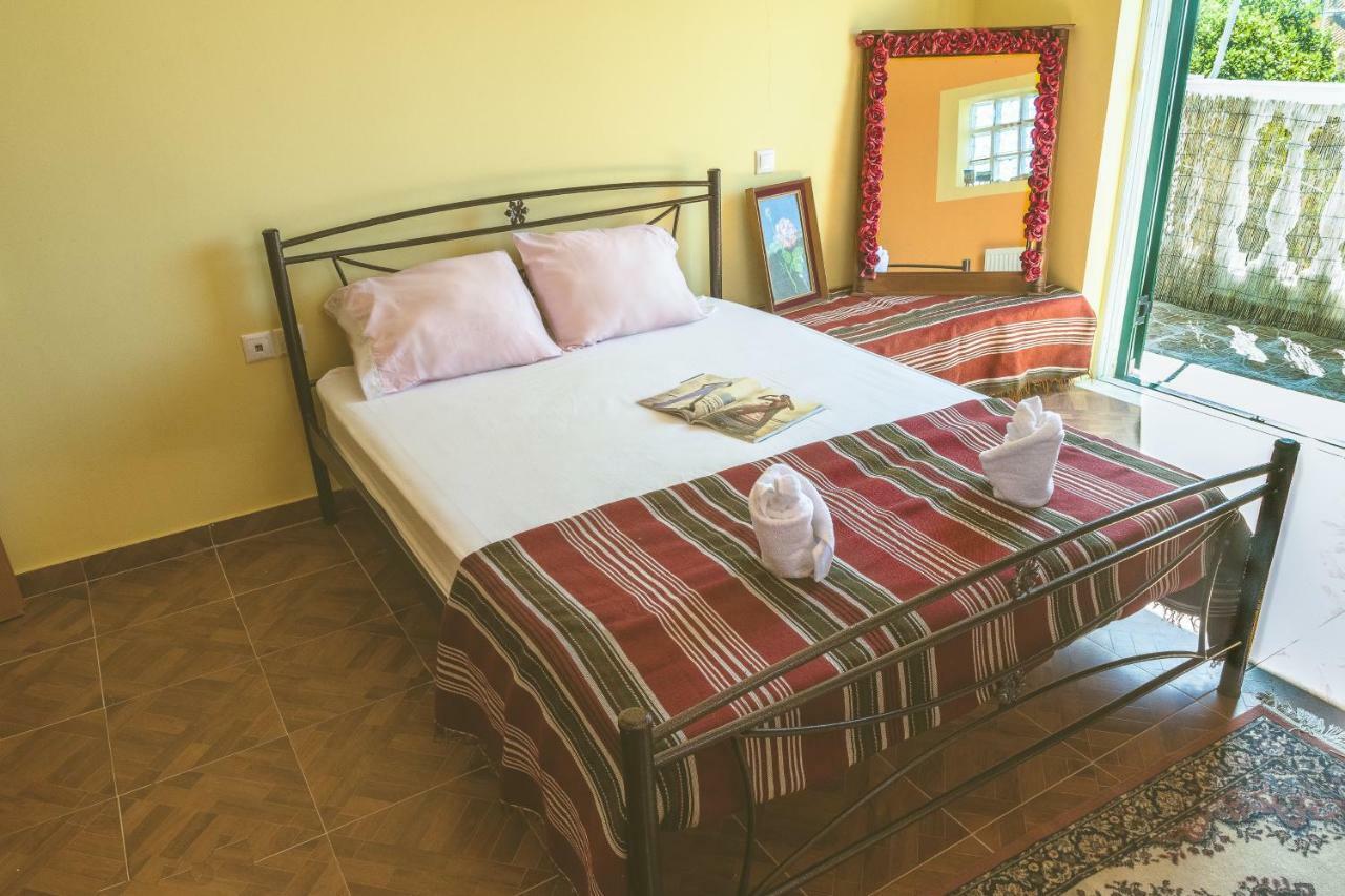 Ferienwohnung Modern Flat With Beautiful Views In South Of Corfu Lefkímmi Exterior foto